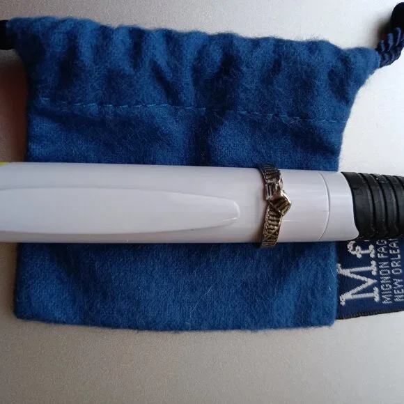 Pre-Loved Sterling Tiny Bow Ring from Mignon Faget Size 7 - Picture 6 of 7